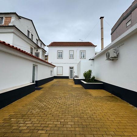 Studio In Estoril Near Beach Walk In 3 Min Bagian luar foto
