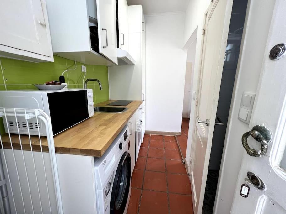 Studio In Estoril Near Beach Walk In 3 Min Bagian luar foto